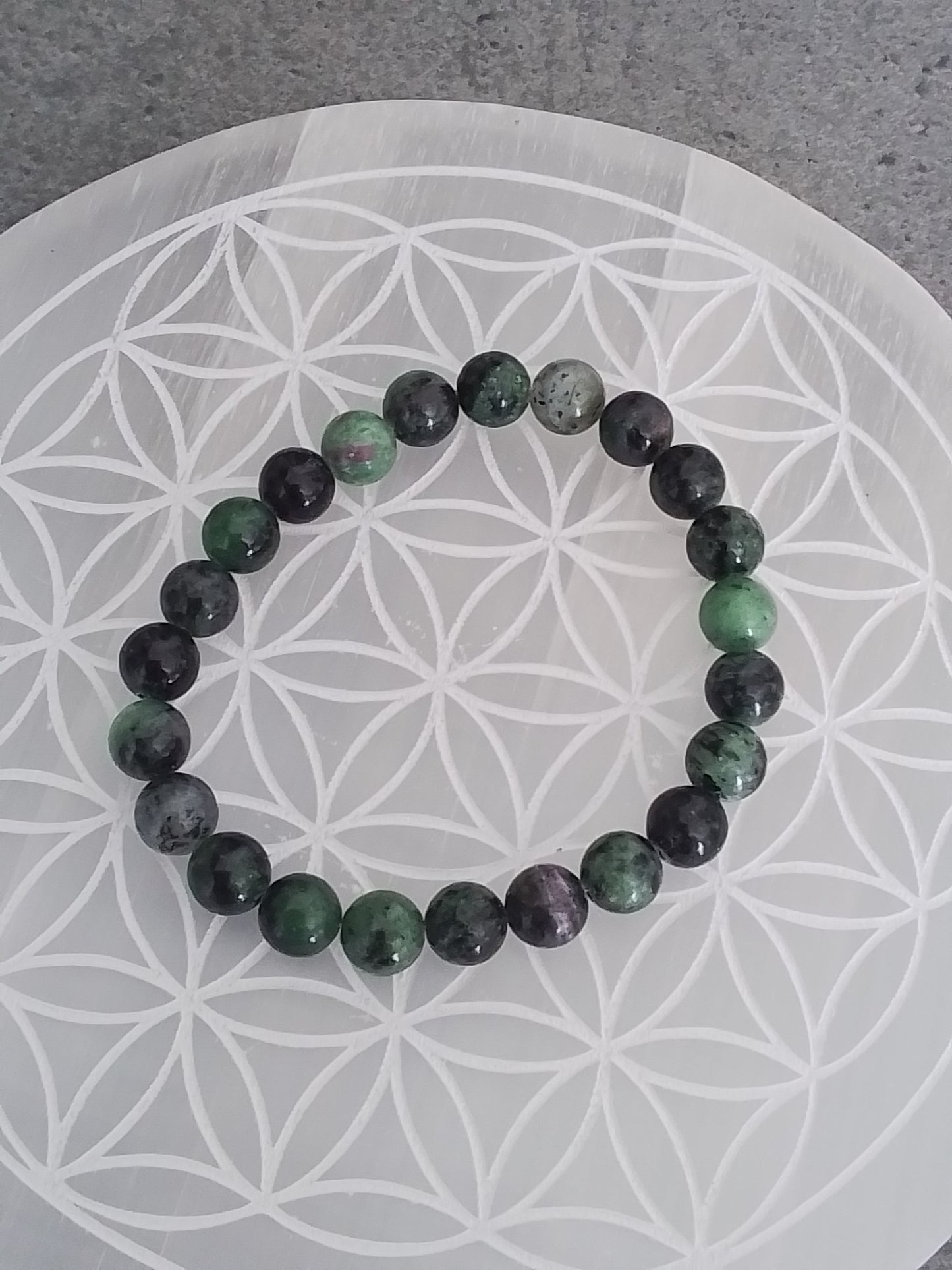 Bracelet en Zoïsite rubis