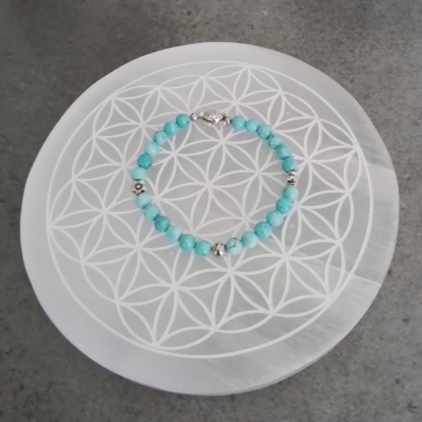 Bracelet en Turquoise stabilisée avec perles