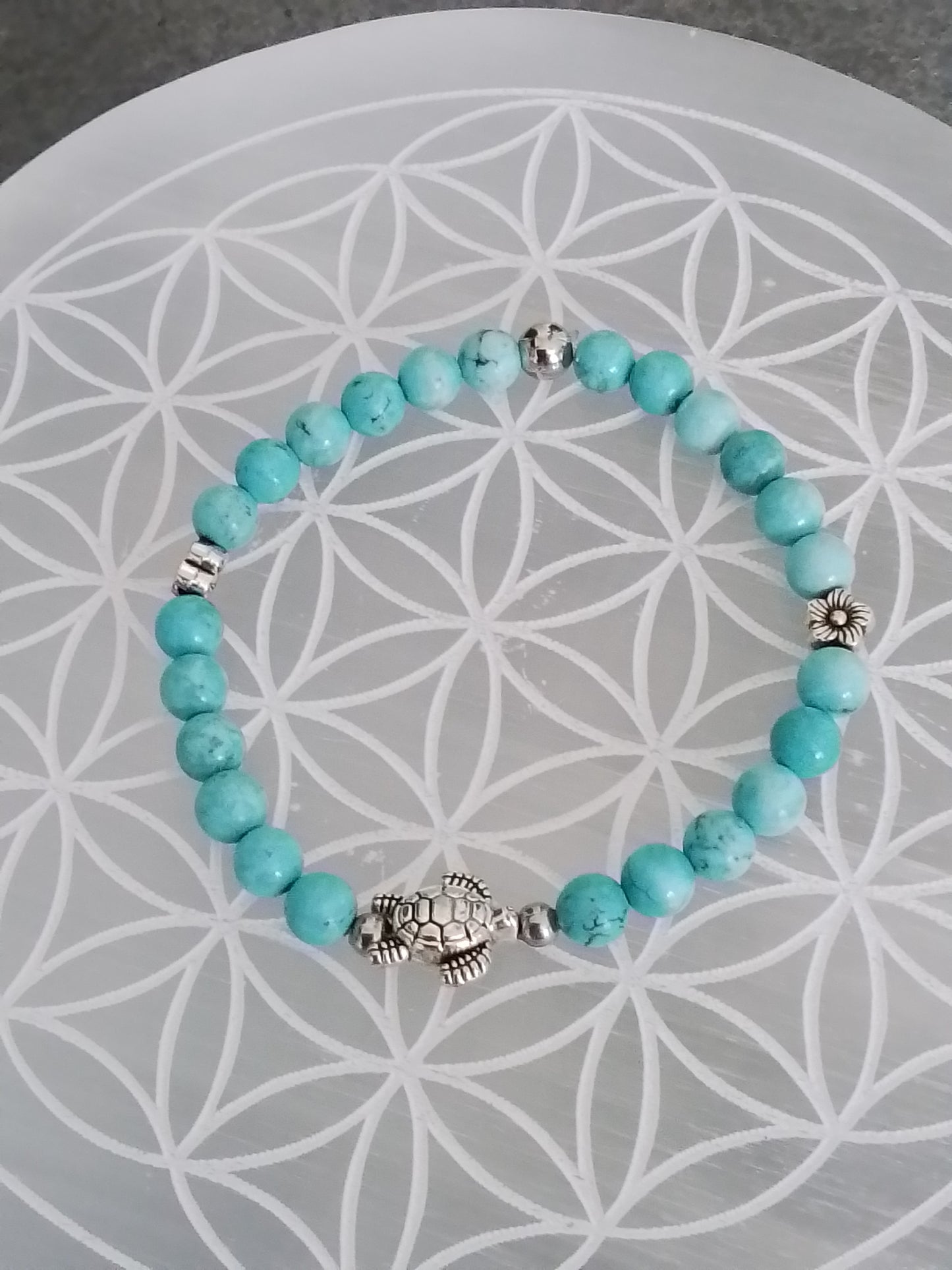 Bracelet en Turquoise stabilisée avec perles